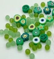 Katsuki Smileys Beads with Wire 64 pieces Green - #589297